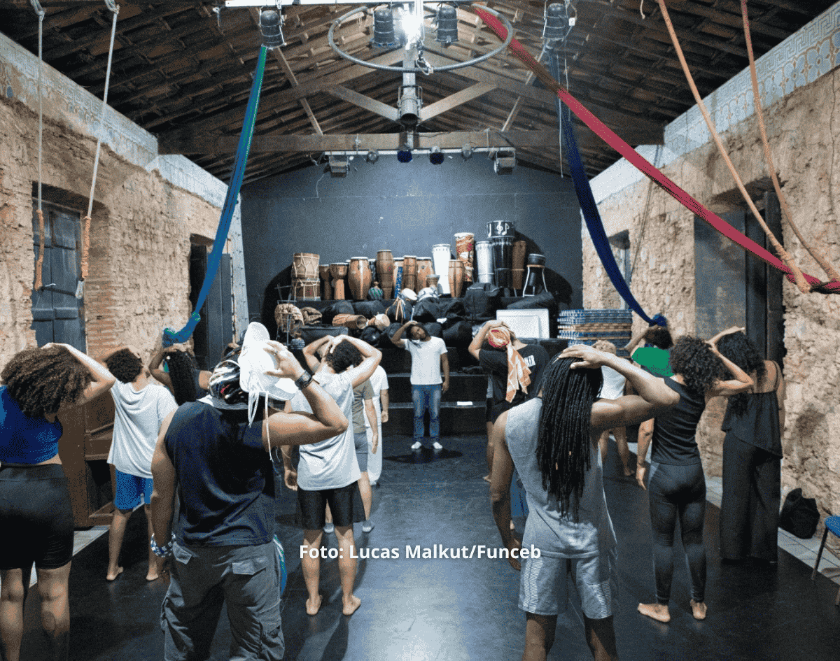 Escola Livre de Teatro abre inscrições para curso de formação e montagem cênica