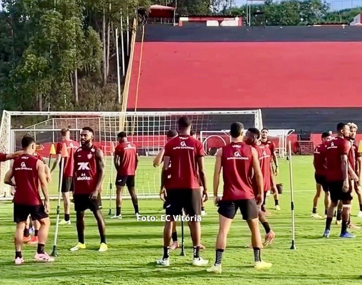 Vitória disputará nesta quarta a primeira das quatro partidas seguidas no Barradão