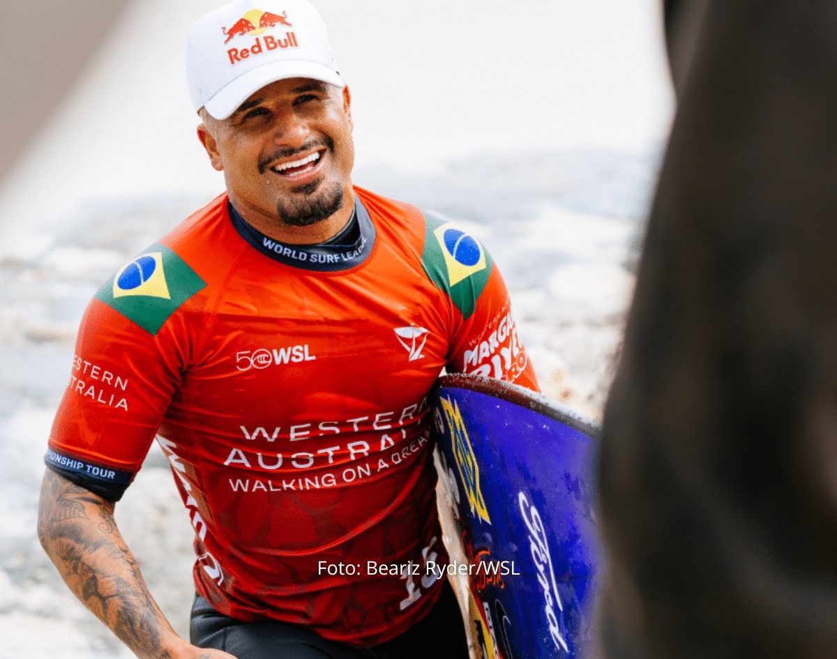 Animal marinho ataca fotógrafo durante etapa do campeonato mundial de surfe; confira