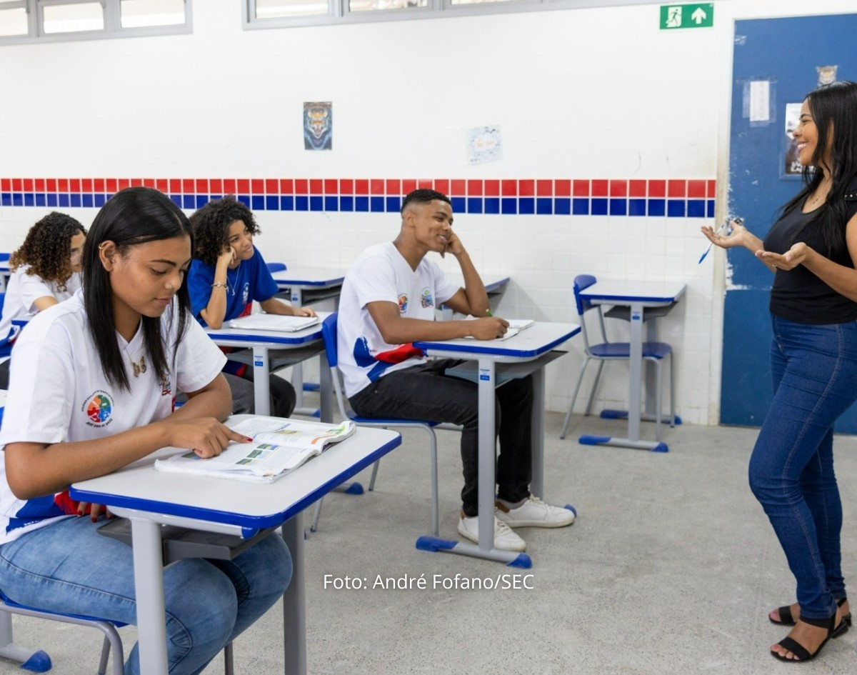 Profissionais da Educação começam a receber pagamento do acordo do Piso Salarial do Magistério 