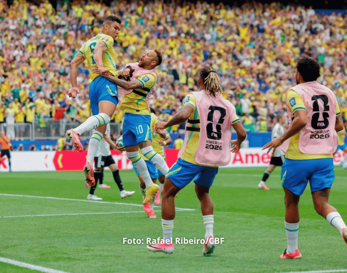 De virada, Brasil derrota Japão por 2 a 1 e avança às oitavas da Copa do Mundo 