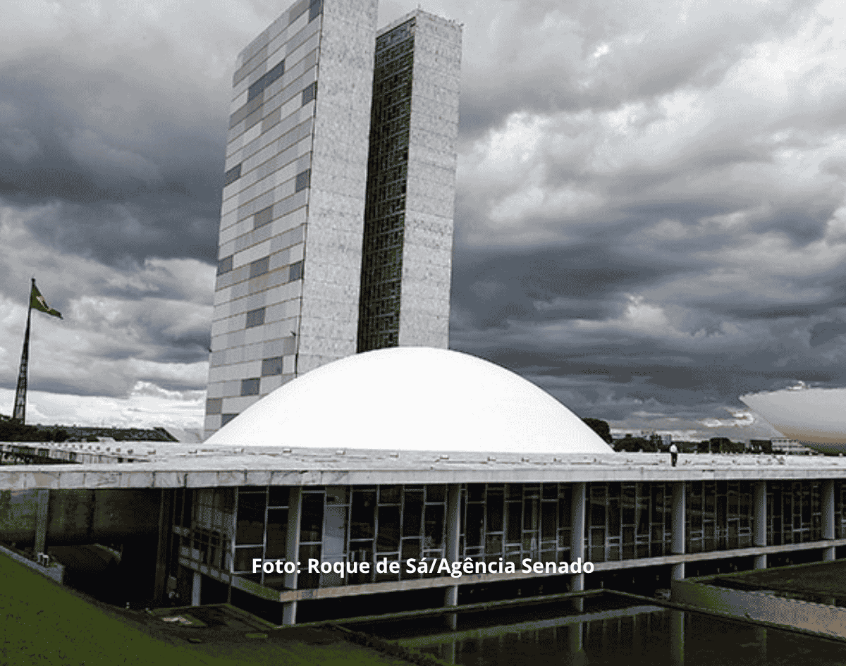 Projeto que propõe fim da escala 6x1 está travado no Senado