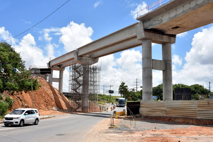 Obras do VLT interditam trecho da BR-324 em Salvador por 11 noites; veja horários e desvios