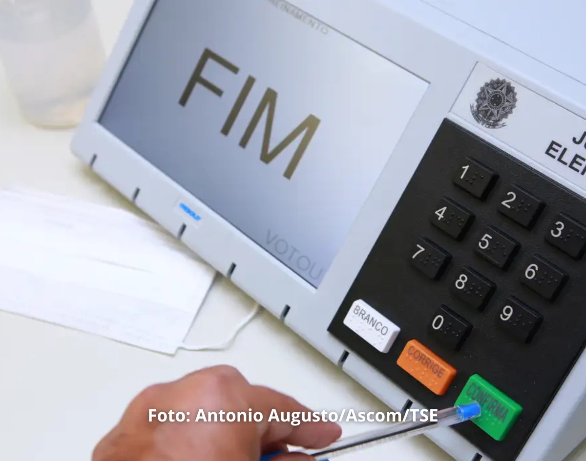 Eleições 2026: trabalhadores têm direito de se ausentar do serviço para votar sem desconto no salário 