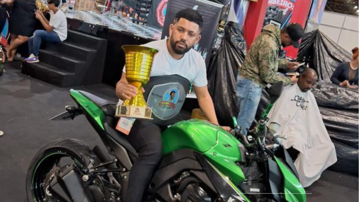 Ex-Morador de Castelo Branco Brilha como Campeão na Batalha dos Barbeiros em São Paulo
