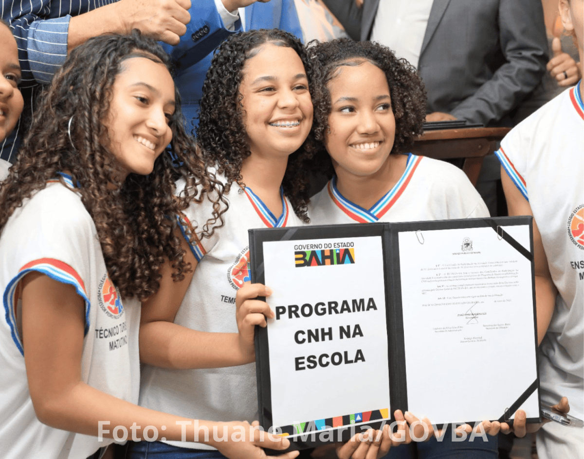 Bahia abre 12 mil vagas para CNH gratuita para estudantes e inscritos no CadÚnico