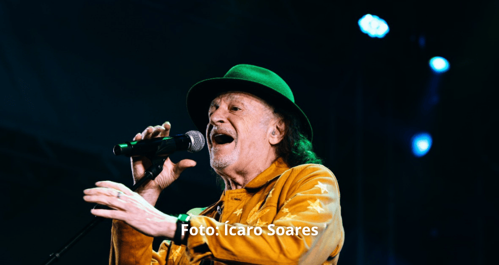 Show de Alceu Valença emociona fãs que foram ao Pelourinho