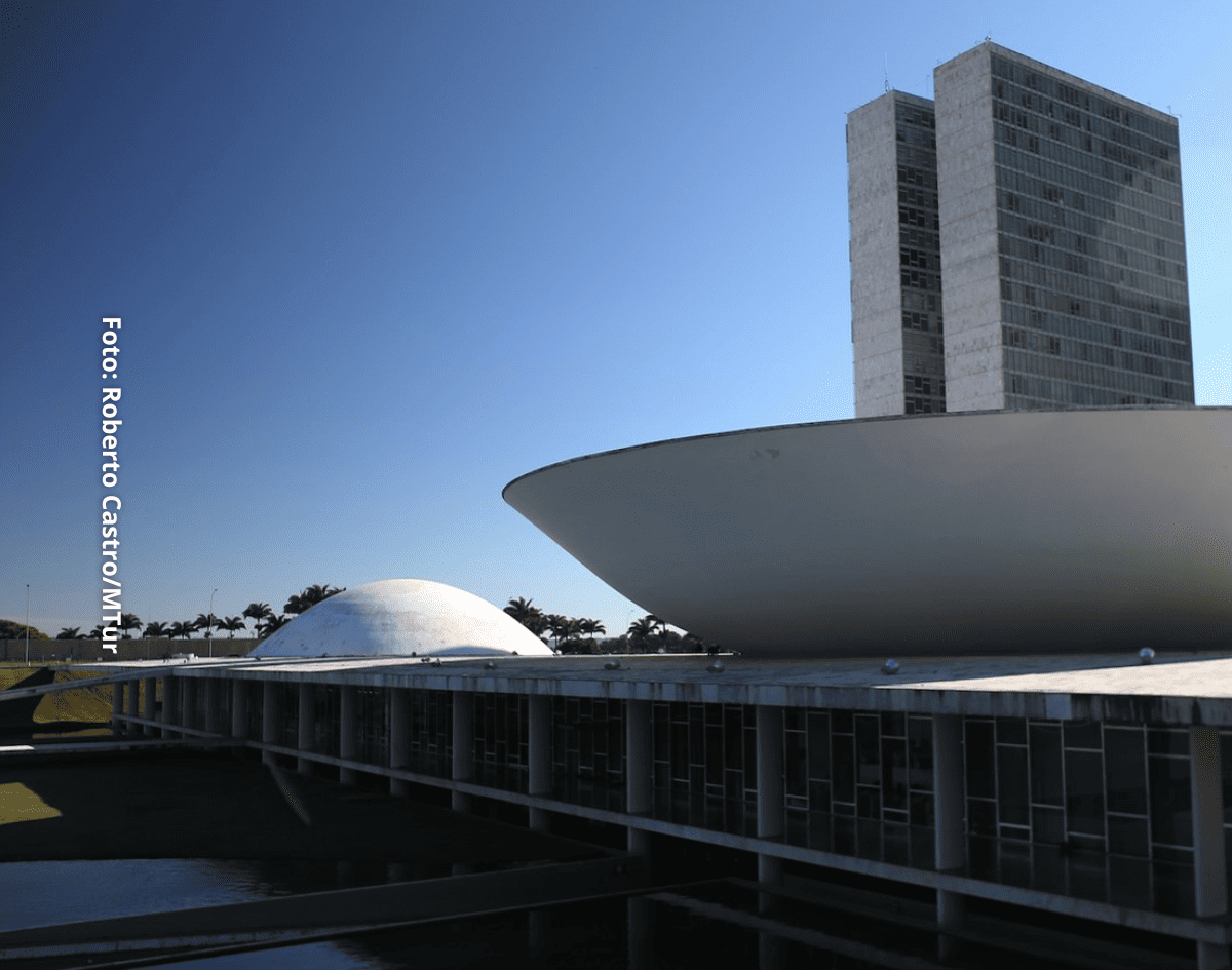 Você sabia que existe uma forma de fiscalizar o que é feito com o dinheiro público? Veja abaixo