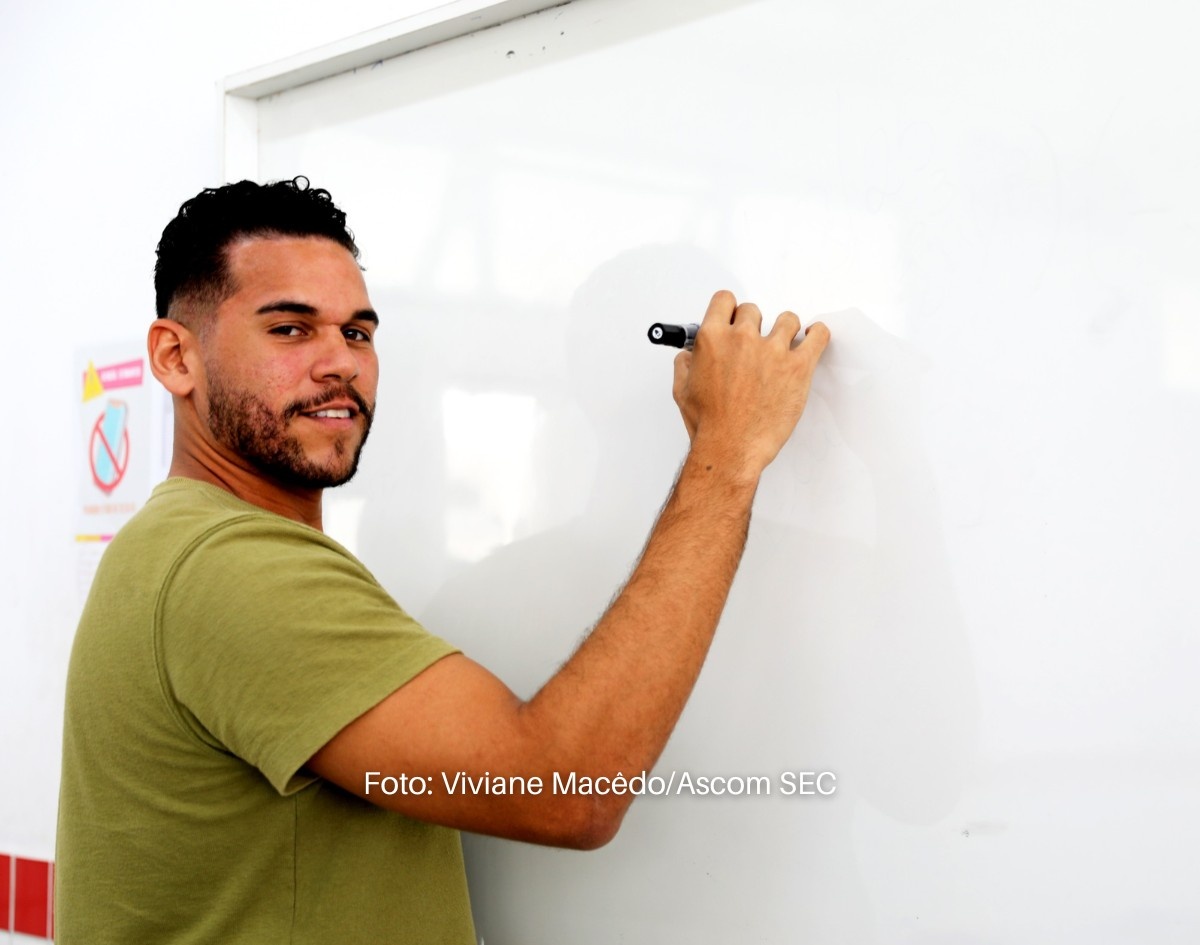 SEC convoca mais 177 professores da Educação Profissional e 240 da Educação Básica aprovados em processo seletivo