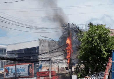 POSTE PEGA FOGO NA RÓTULA DE CAJAZEIRAS 8